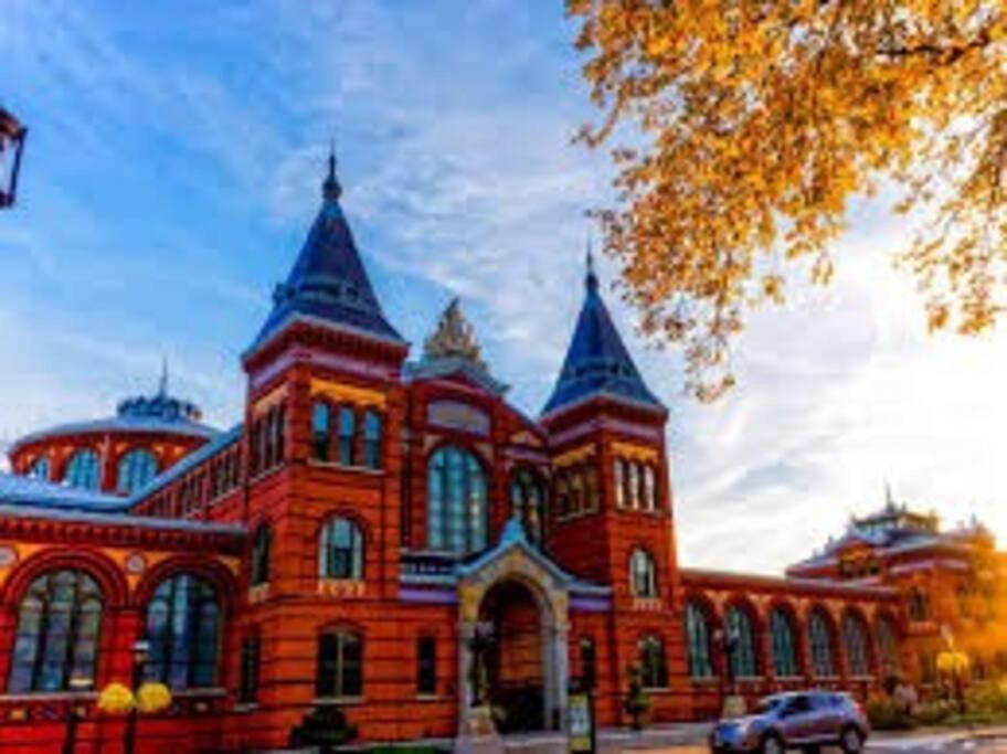 Апартаменти Walk2Metro'S,Dcgem,Private,Wifi, Freeparking Арлінгтон Екстер'єр фото